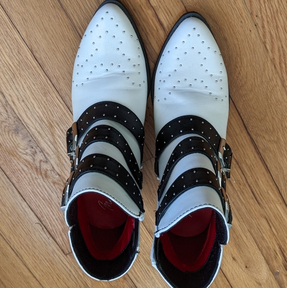 Studded white buckle booties - Picture 5 of 5
